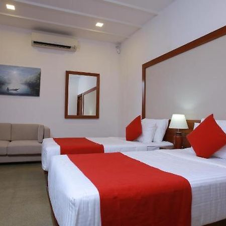 Tarshish Villa - Коломбо Екстериор снимка