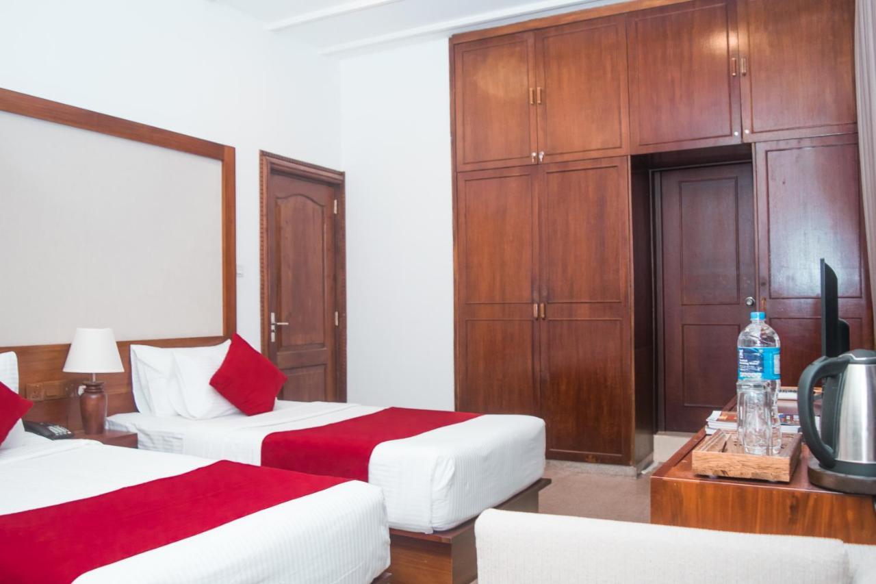 Tarshish Villa - Коломбо Екстериор снимка